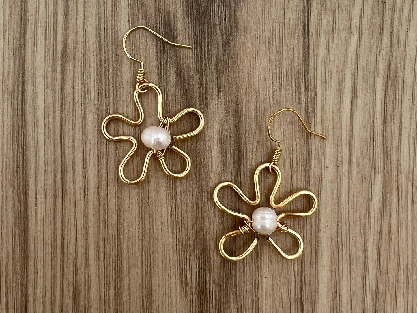 Freshwater Daisy Earrings